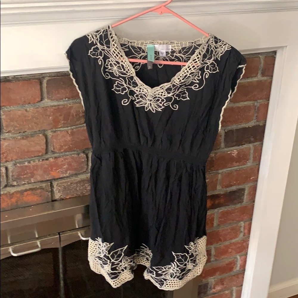 A pea in the pod maternity top